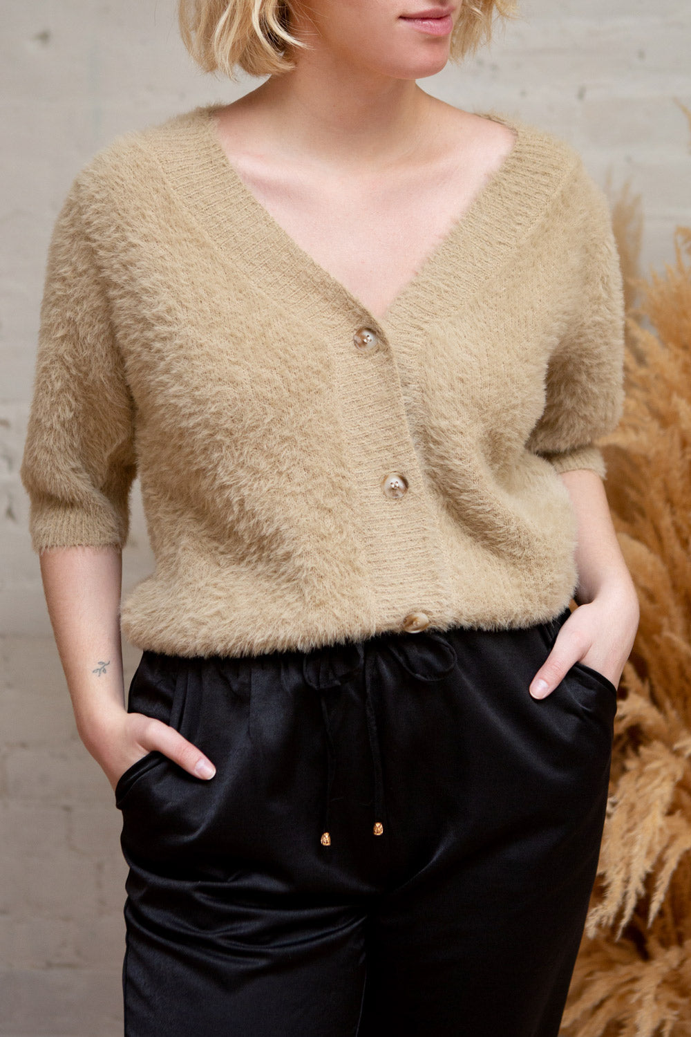 Douai Rust Orange Buttoned Fuzzy Cardigan | La petite garçonne model