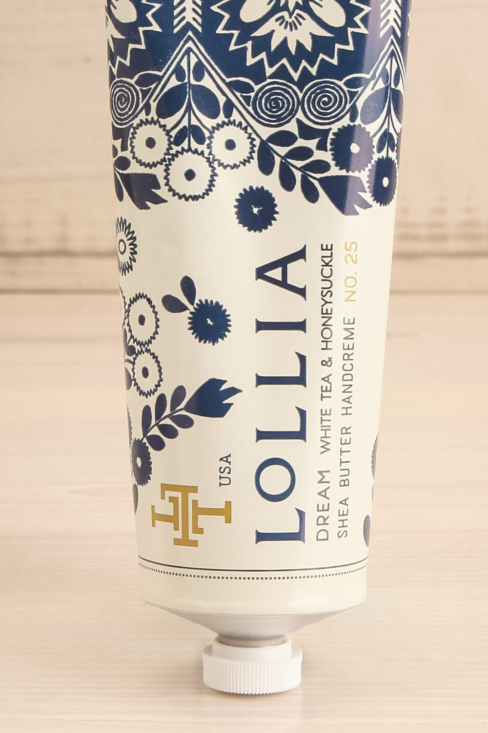 Dream Handcreme Shea Butter Hand Cream | Maison garçonne bottom close-up