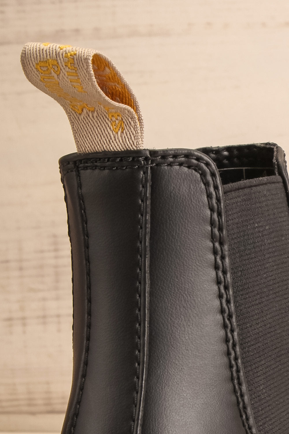 Edimbourg Vegan Black Chelsea Boots back top close-up | La Petite Garçonne Chpt. 2