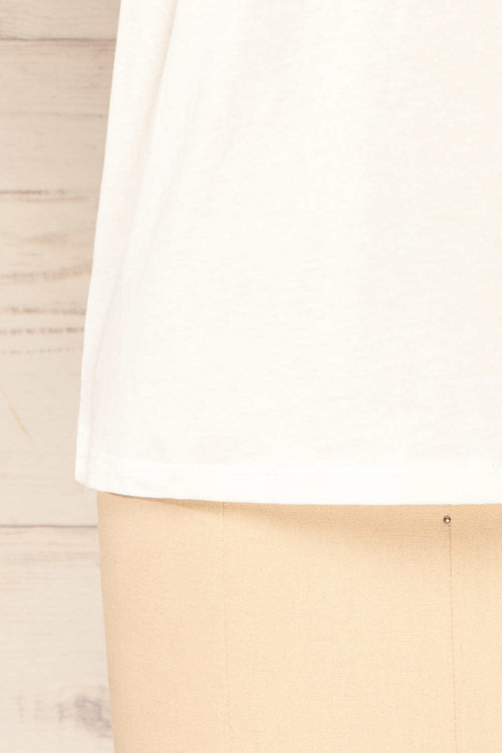 Egges White Short Sleeve Mock Neck T-Shirt | La petite garçonne bottom
