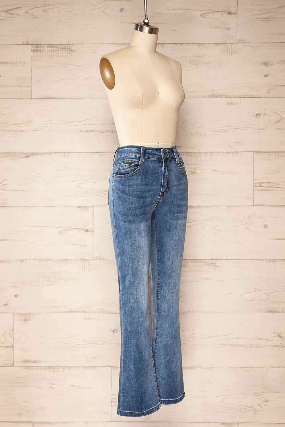 Eggjestolen High-Waisted Flared Leg Blue-Grey Jeans | La petite garçonne side view