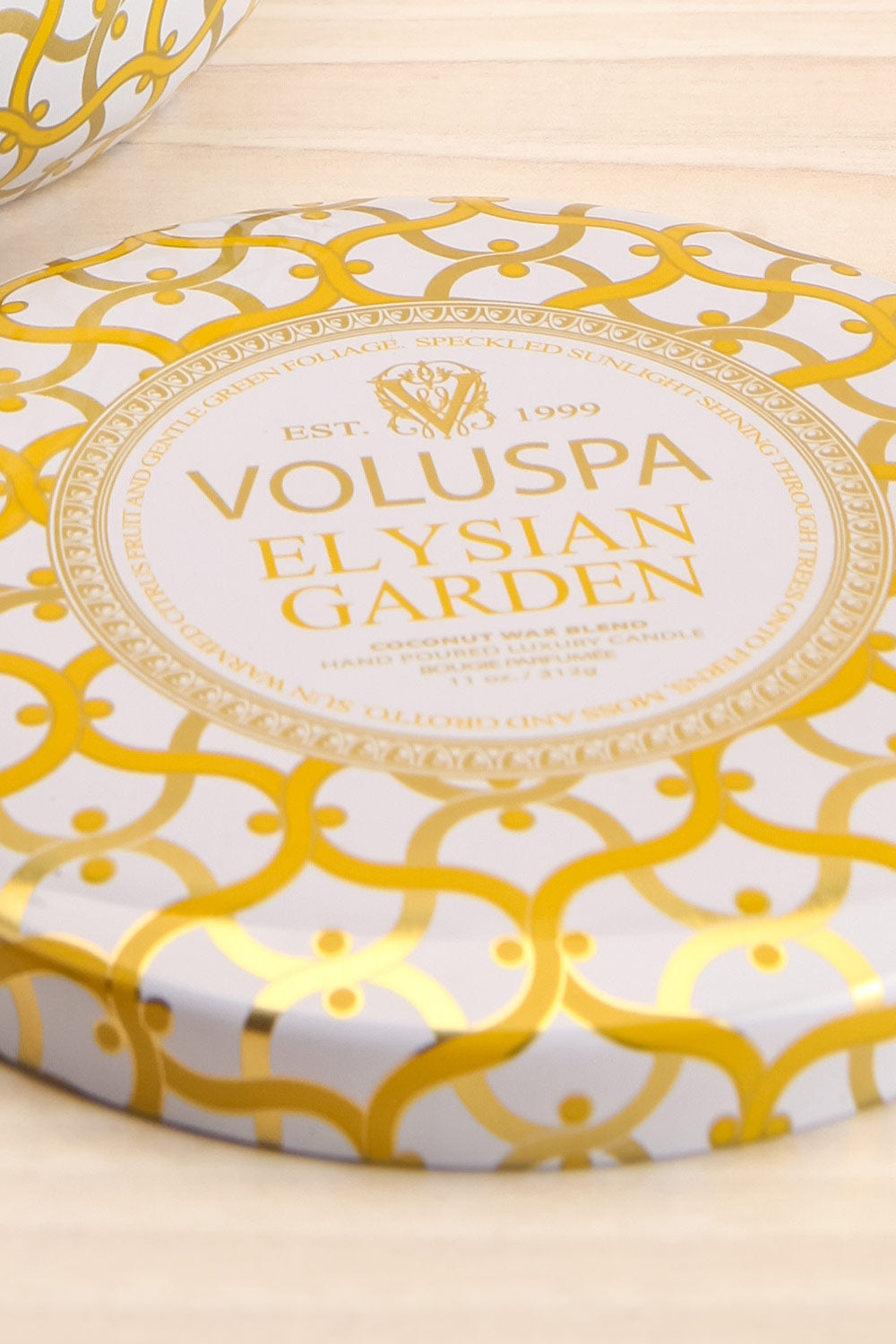 Maison Tin Candle Elysian Garden | La petite garçonne lid close-up