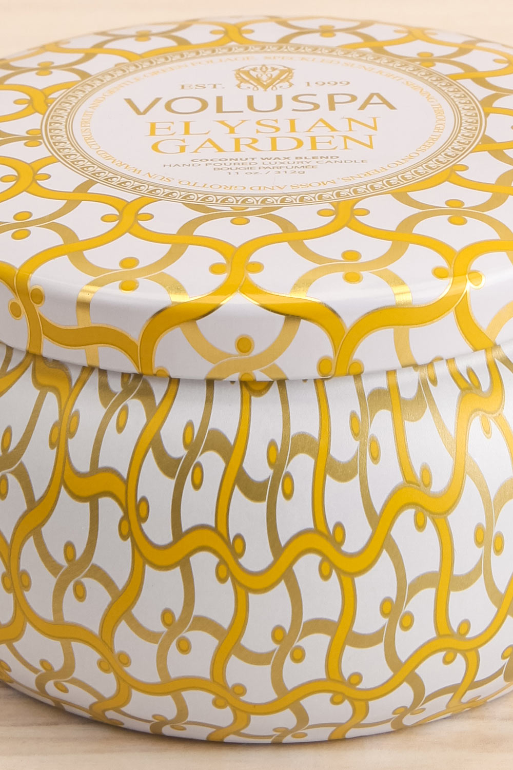 Maison Tin Candle Elysian Garden | La petite garçonne close-up