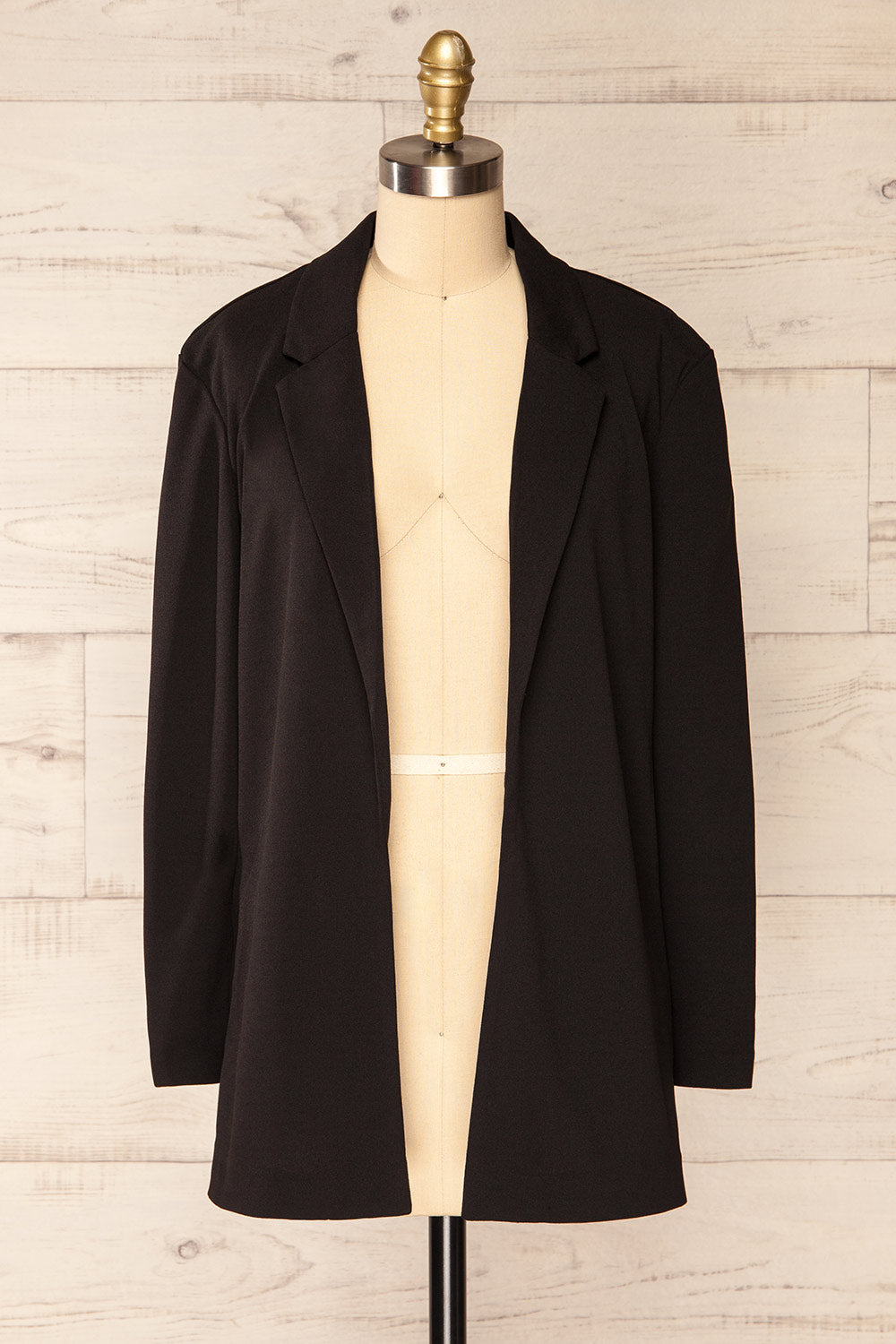 Engla Black Long Classic Blazer | La petite garçonne front view