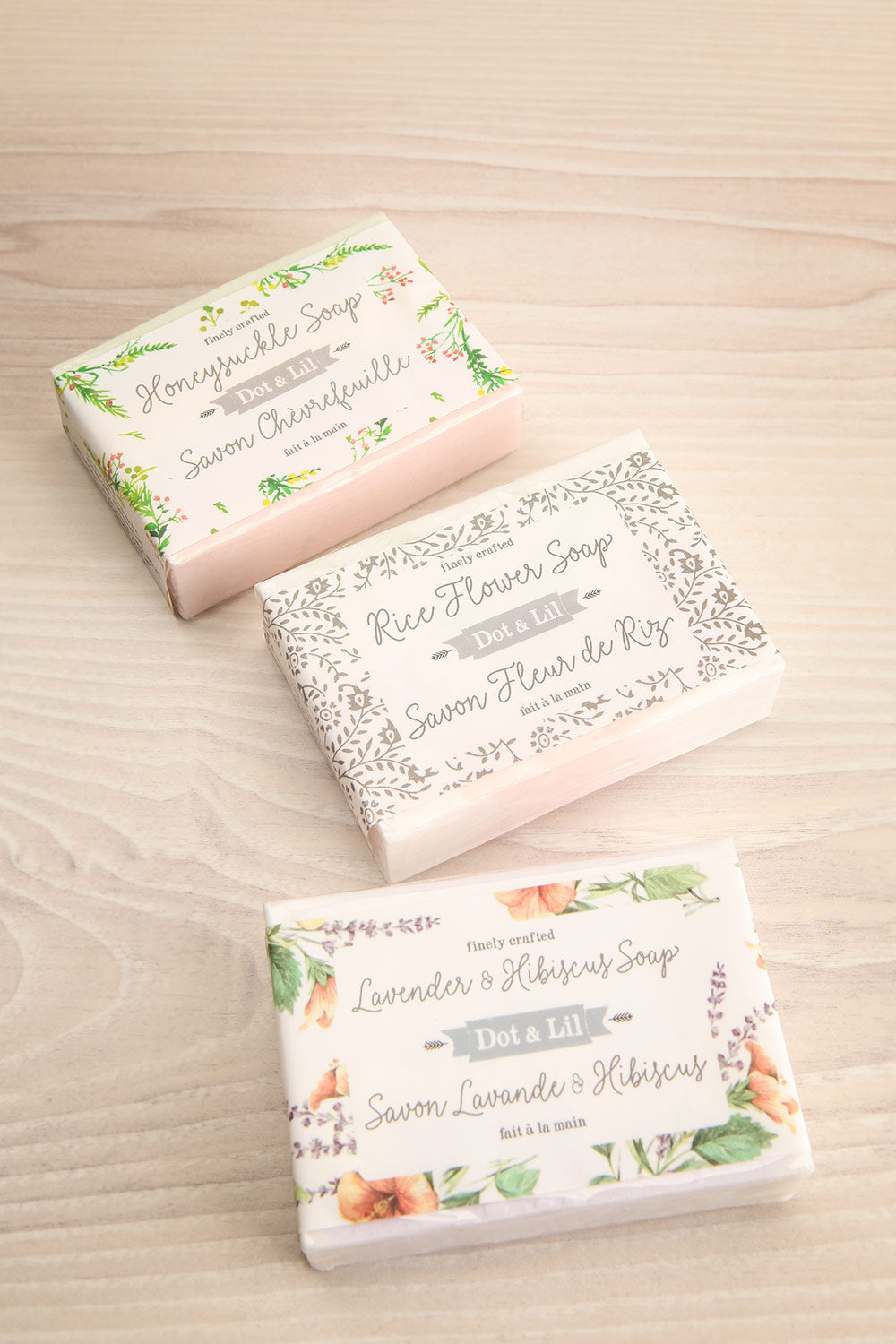 Ensemble Cadeau 3 Savons et Assiette Vintage | La petite garçonne flat view