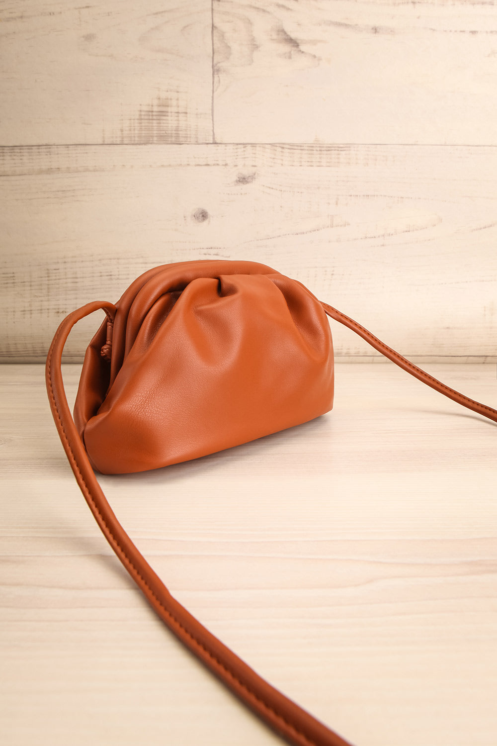 Erline Brown Crossbody Bag | Sac Brun | La Petite Garçonne side view
