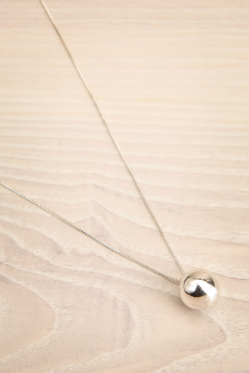 Ernae Silver Adjustable Necklace w/ Ball Pendant | La petite garçonne flat view