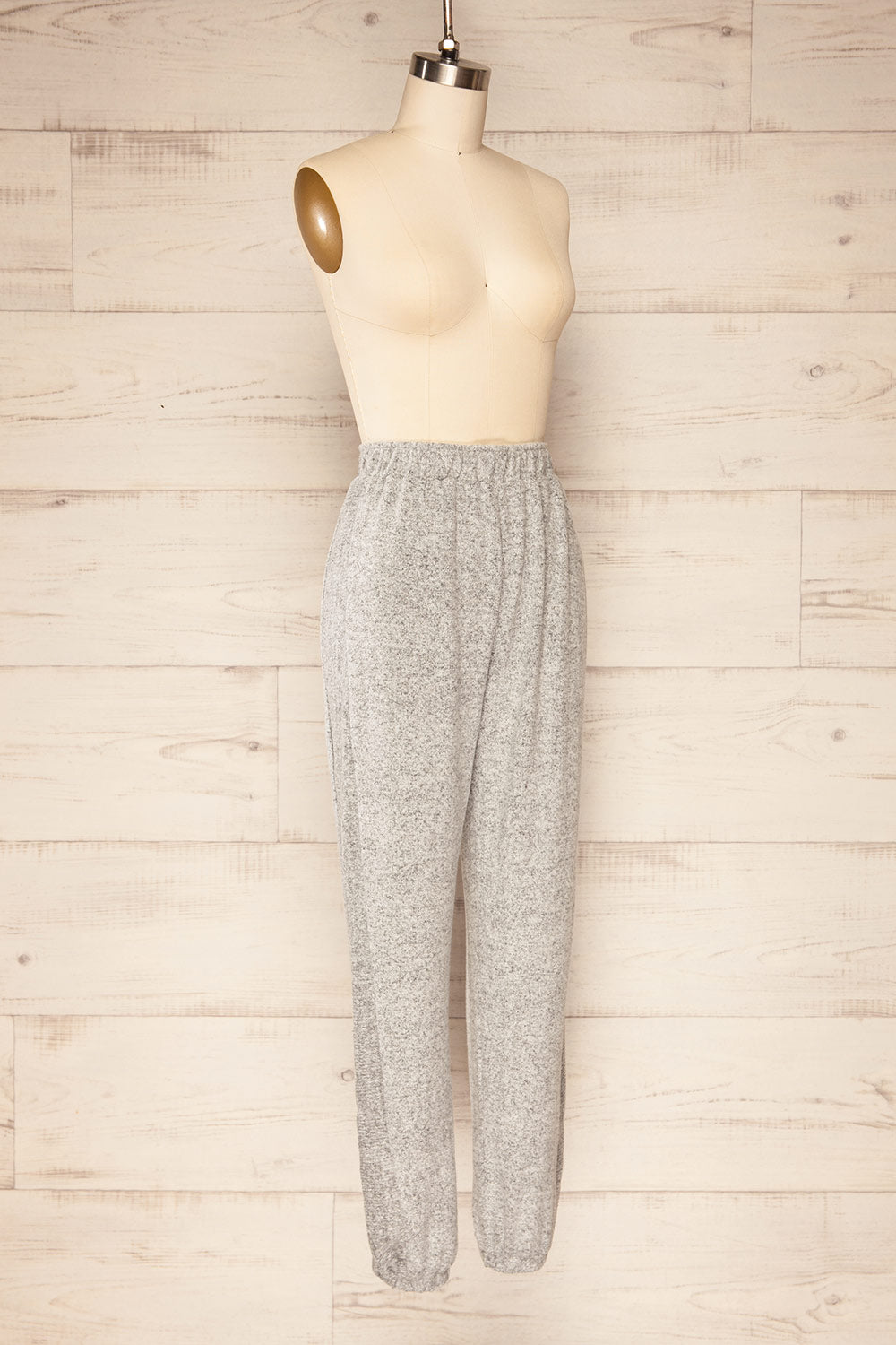 Falkekeilen High-Waisted Soft Pants | La petite garçonne side view