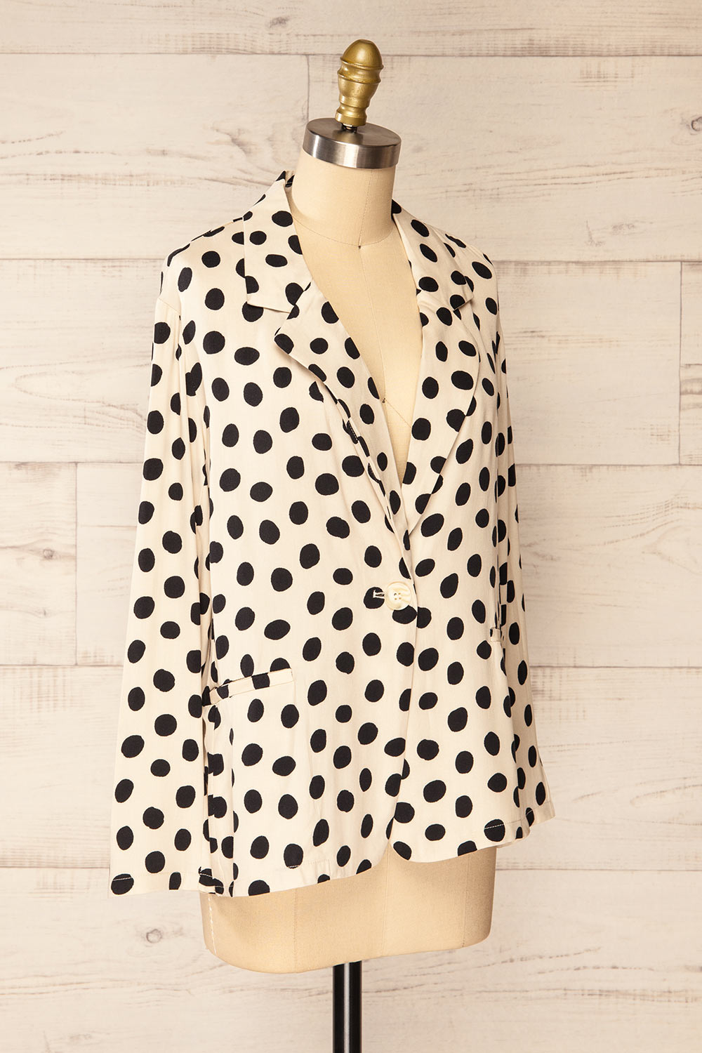 Falkfjorden Beige Blazer w/ Black Polka Dots | La petite garçonne side view