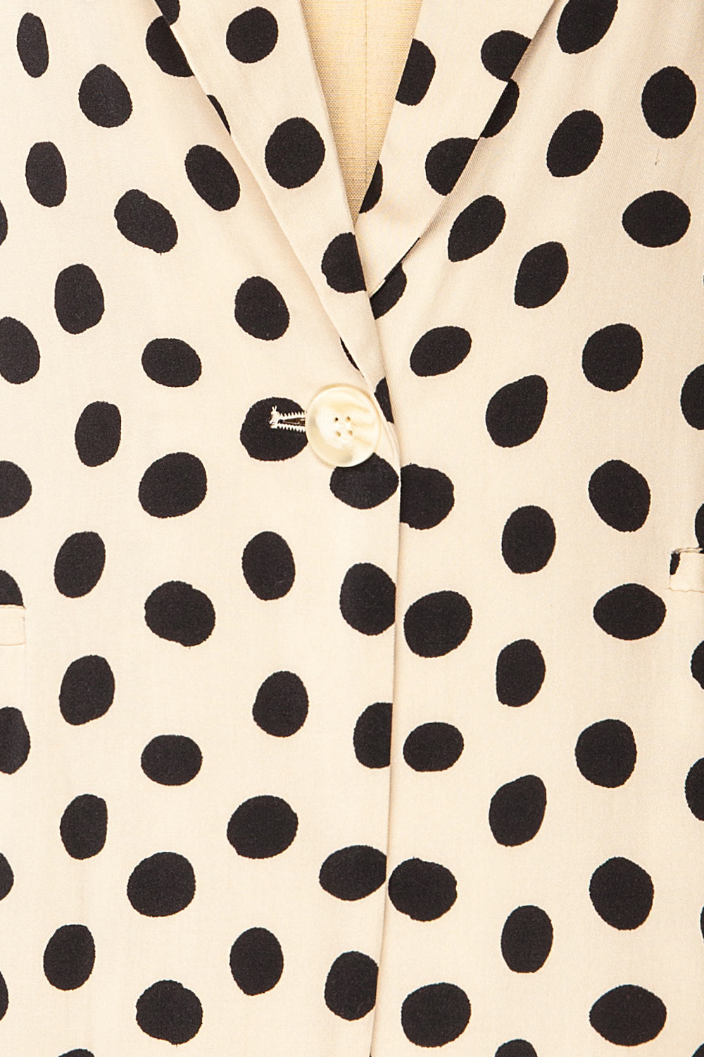 Falkfjorden Beige Blazer w/ Black Polka Dots | La petite garçonne fabric