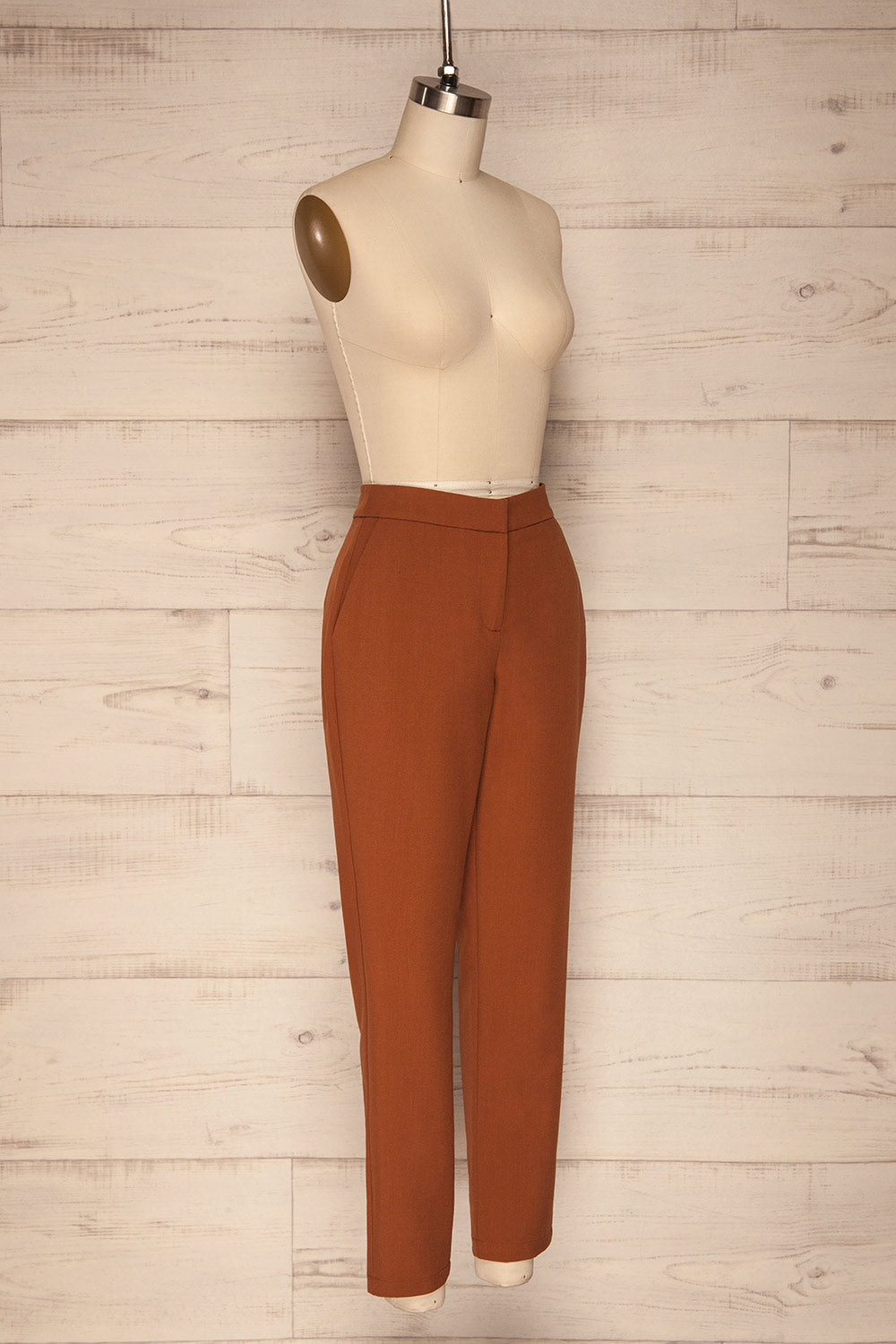 Falstad Rust Pants | Pantalon | La Petite Garçonne side view