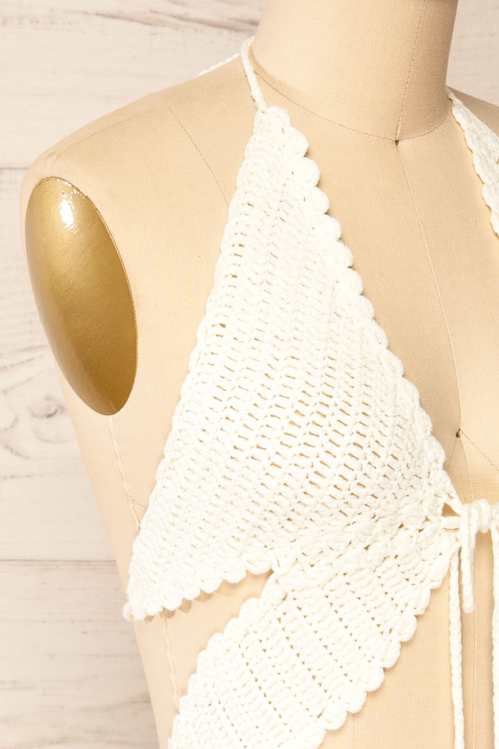 Flos Ivory Crochet Crop Top | La petite garçonne side close-up