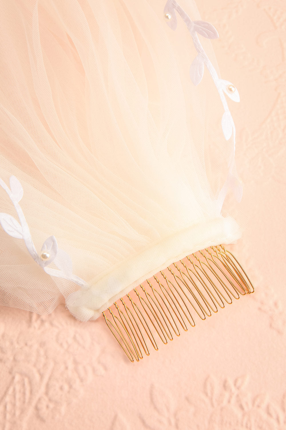 Frêne à Fleurs Bridal Veil w/ Floral Appliqué & Pearls | Boudoir 1861 comb