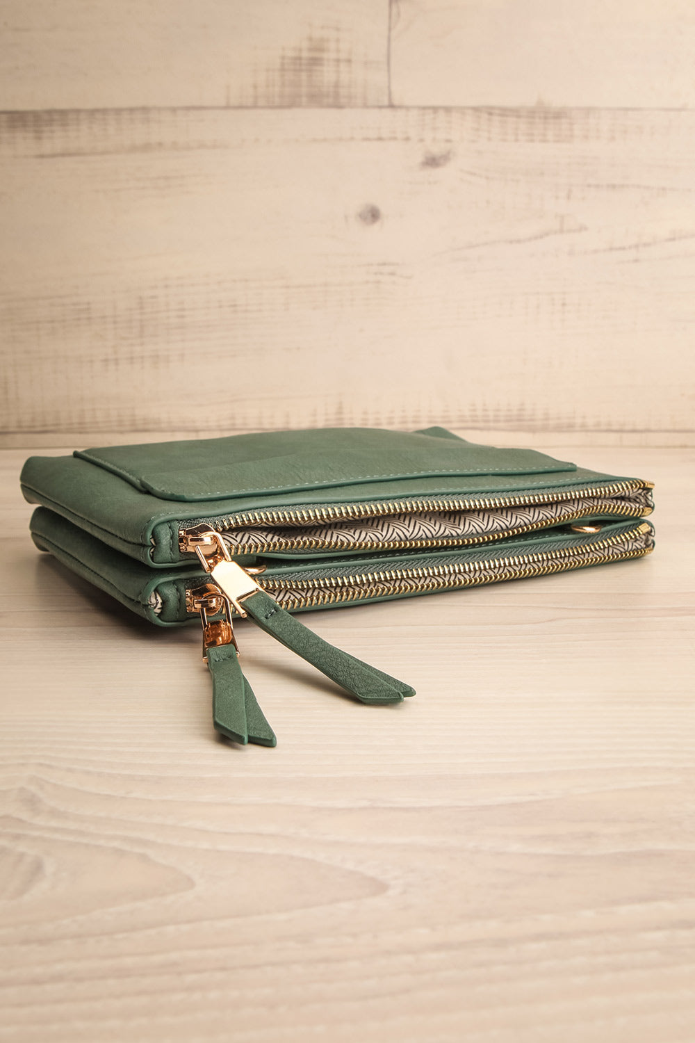 Freya Emerald | Crossbody Bag flat view