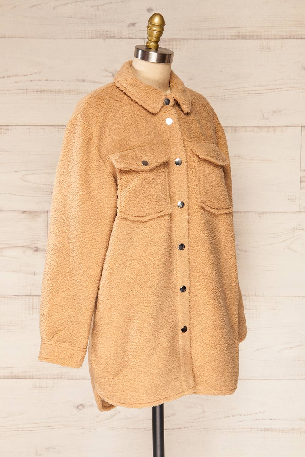 Funchal Sand Oversized Fuzzy Shirt Jacket | La petite garçonne side view