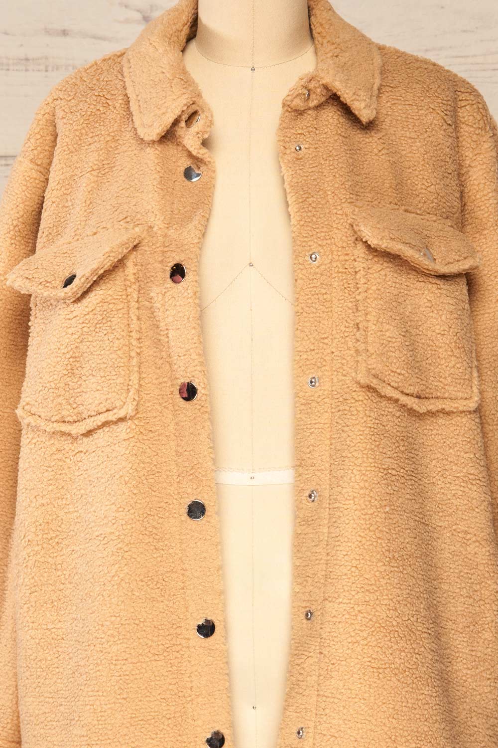Funchal Sand Oversized Fuzzy Shirt Jacket | La petite garçonne open close-up