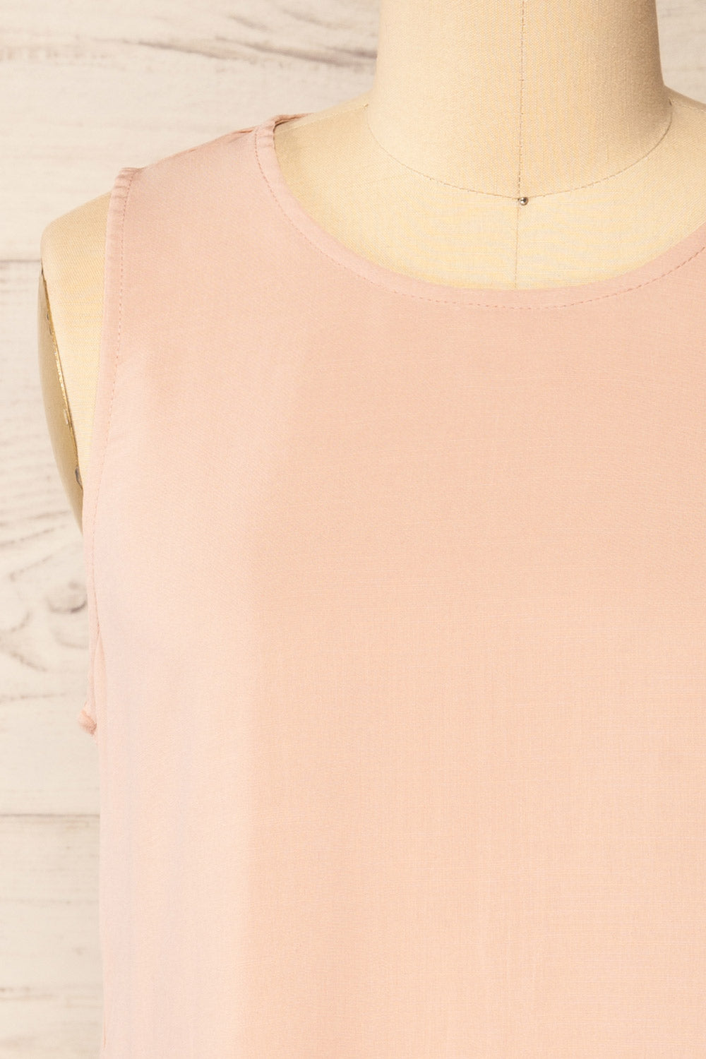 Gatineau Blush Round Neck Tank Top | La petite garçonne front close-up