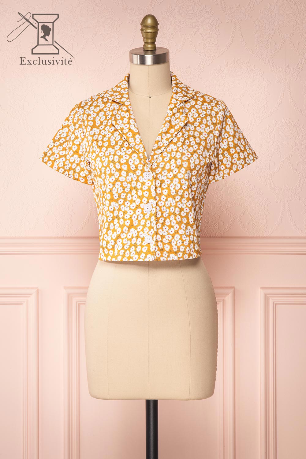 Gersimi Floral Button-up Crop Top front view | Boutique 1861