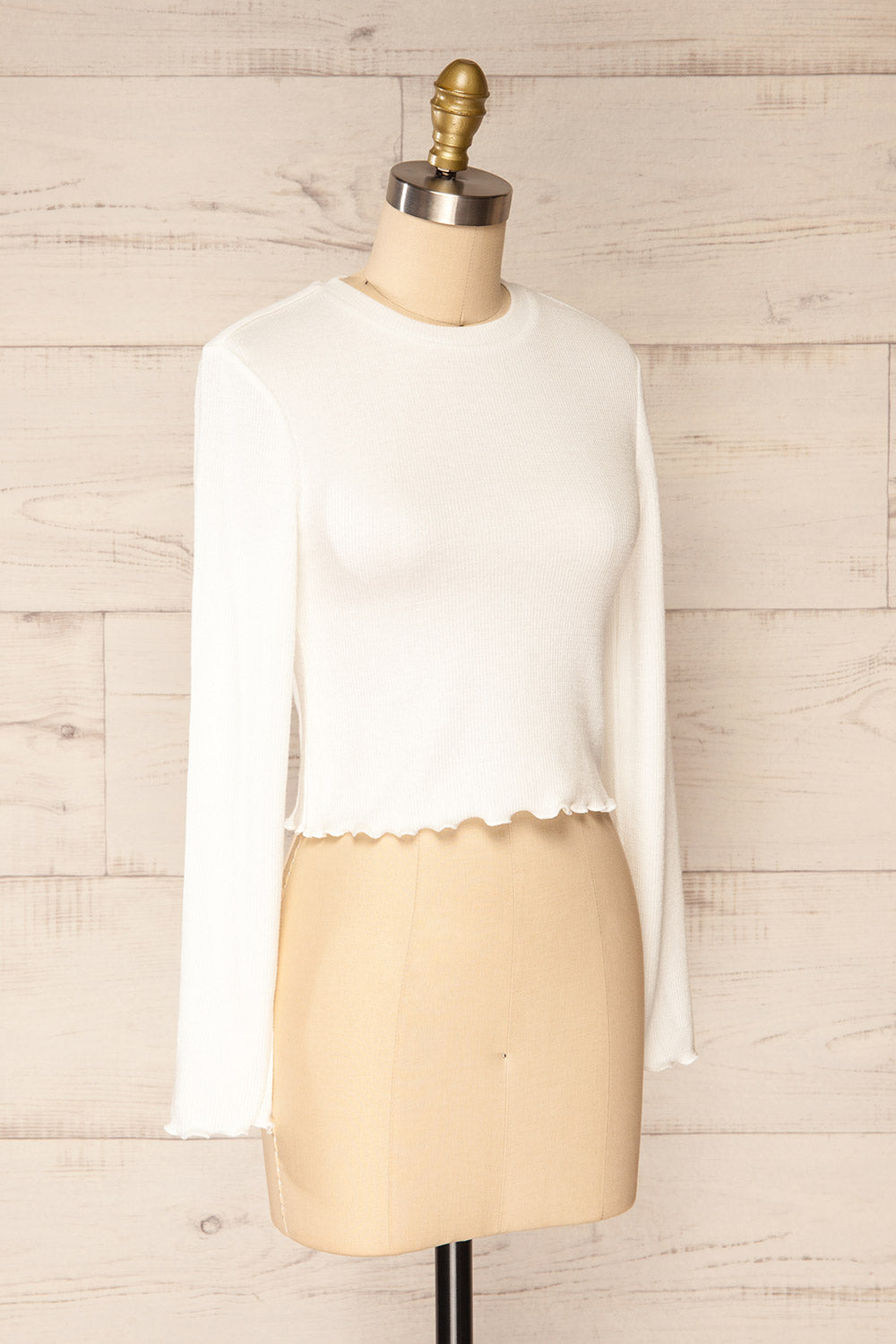 Gialonft White Cropped Long Sleeve Top w/ Ruffles | La petite garçonne side view