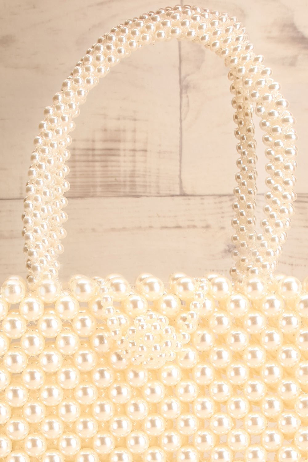 Giannitsa White Beaded Purse w/ Hook Closure handle close-up | La Petite Garçonne