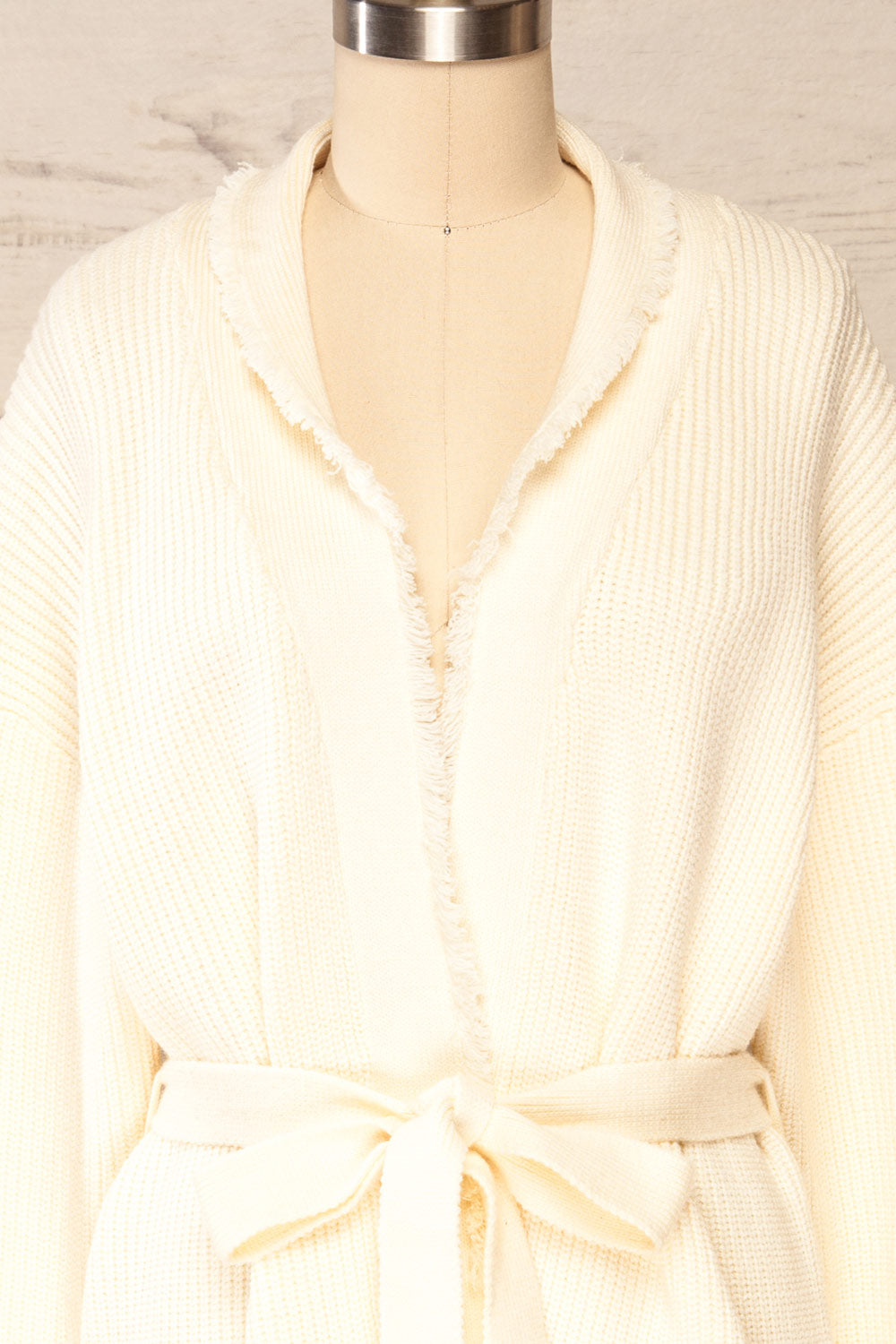 Glione Ivory | Knit Cardigan w/ Belt front close up