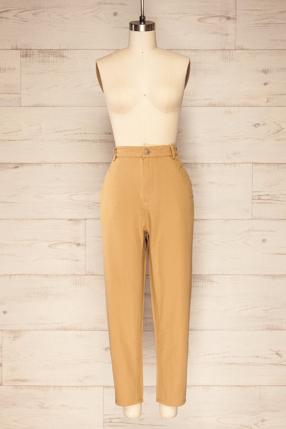 Grazy Camel Cotton Cropped Mom Jeans | La petite garçonne front view
