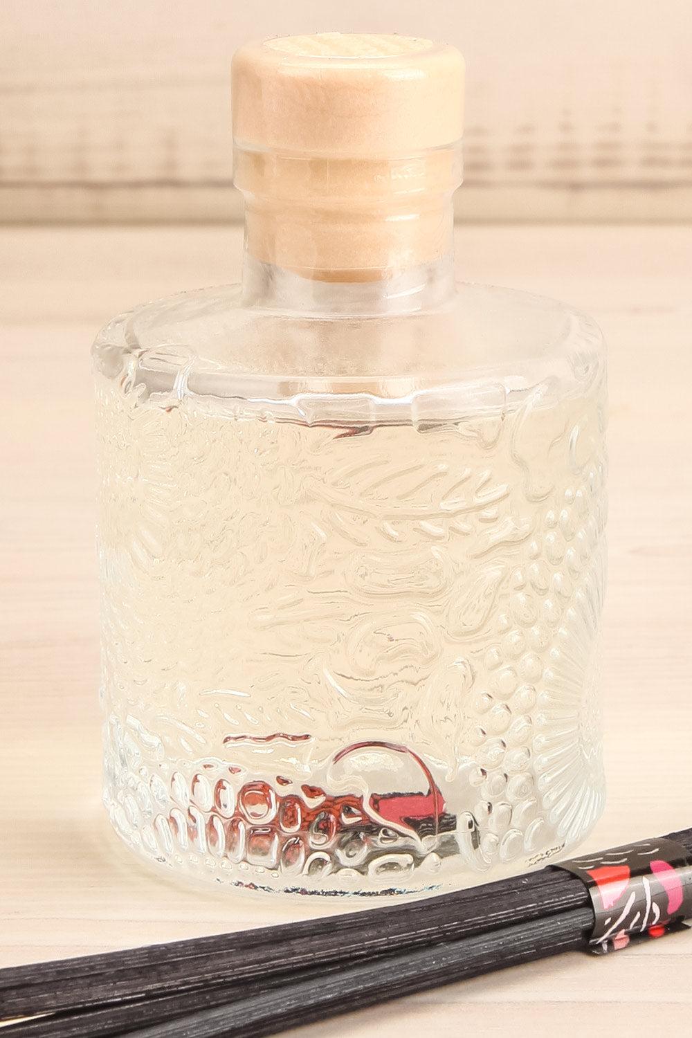 Home Diffuser Persimmon & Copal | La petite garçonne close-up