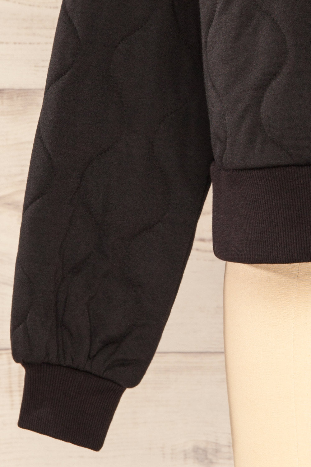 Invern Cropped Quilted Sweater | La petite garçonne sleeve