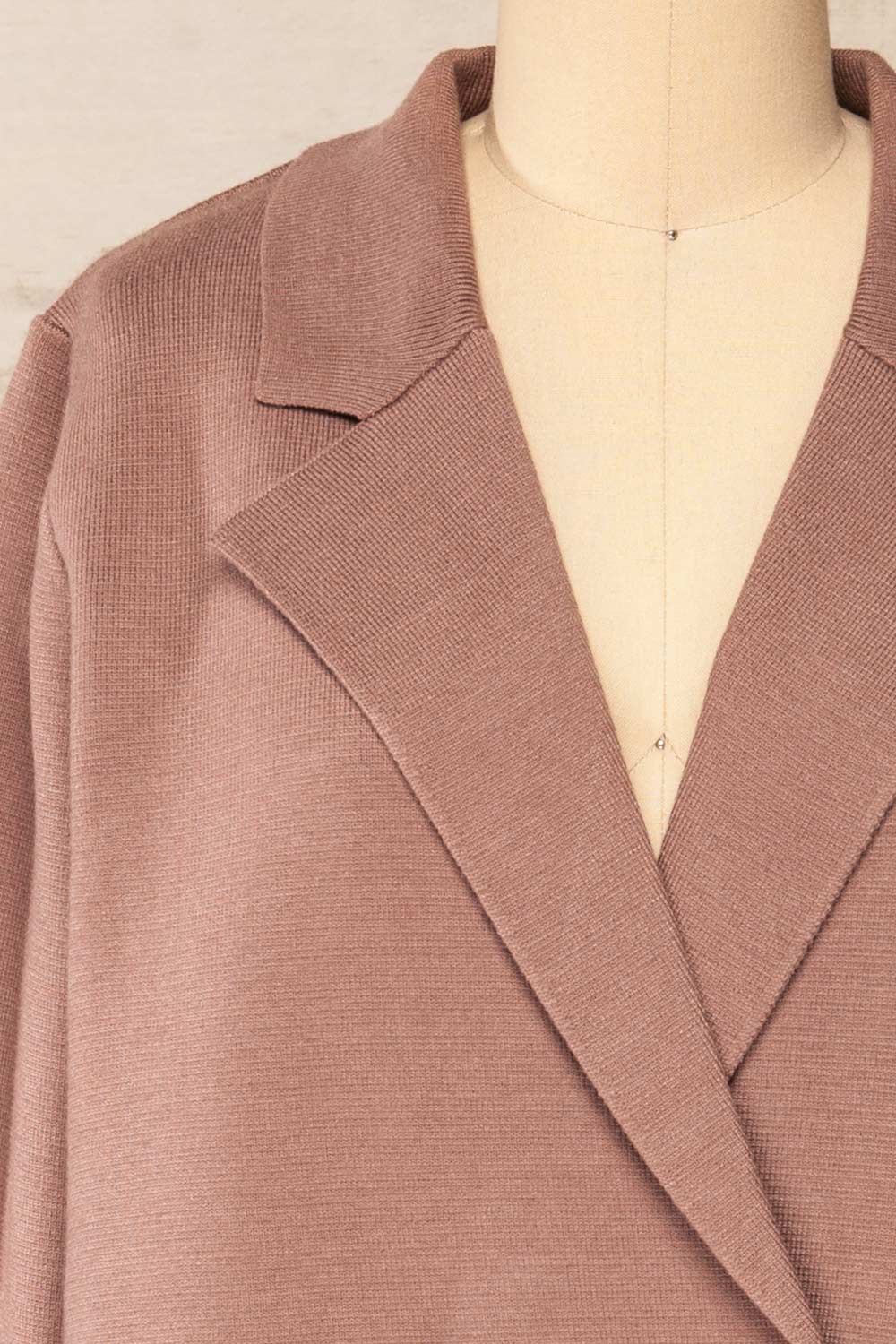 Irun Taupe Long Knit Cardigan | La petite garçonne front close-up