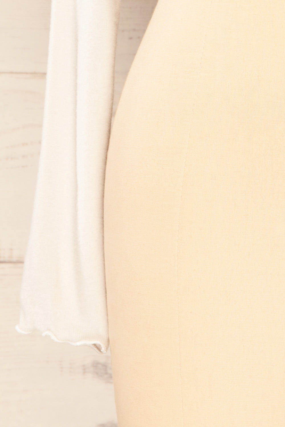 Jacelyt Off-Shoulder Long Sleeve Crop Top | La petite garçonne bottom