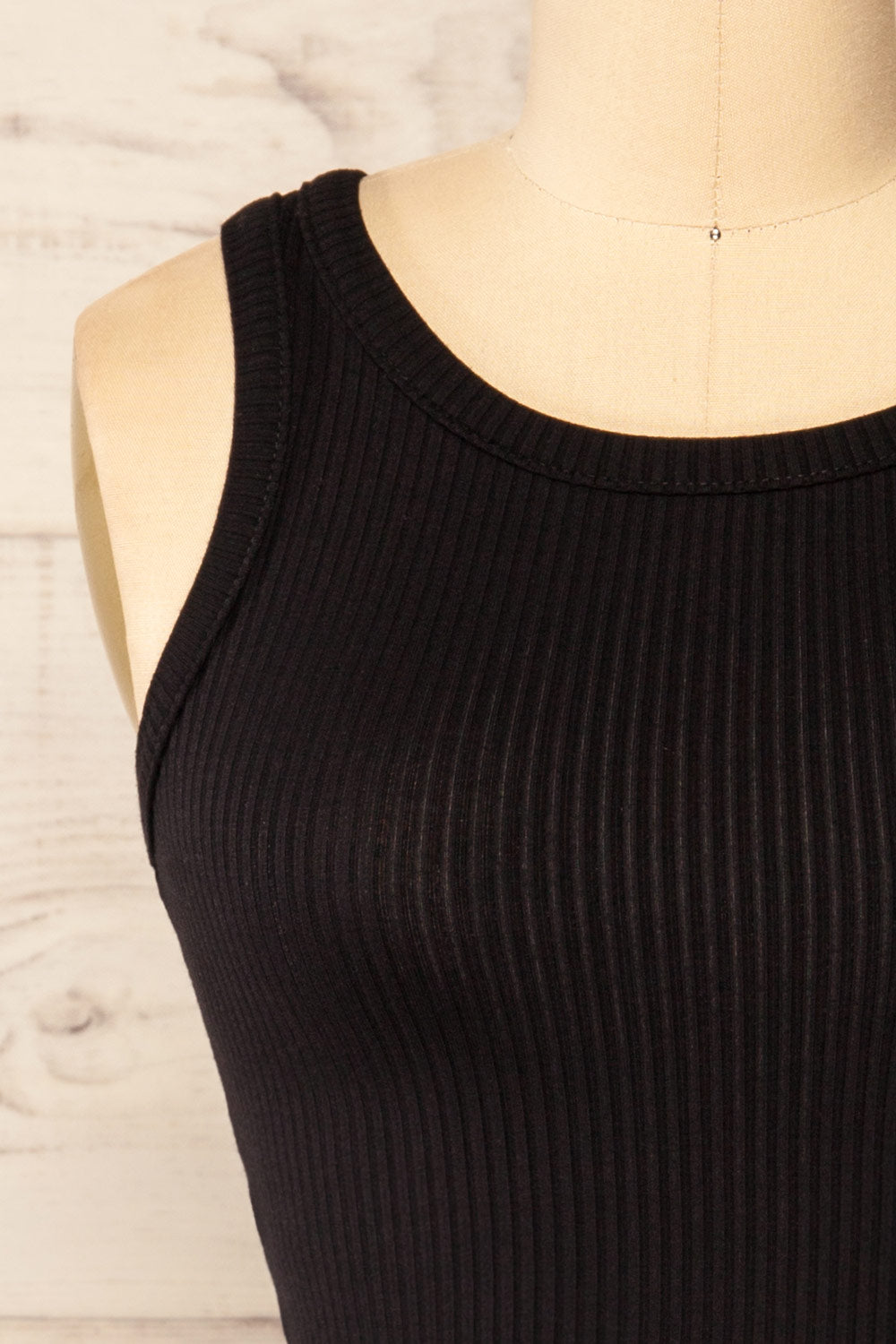 Janee Black Ribbed Cami w/ Round Neck | La petite garçonne front close-up