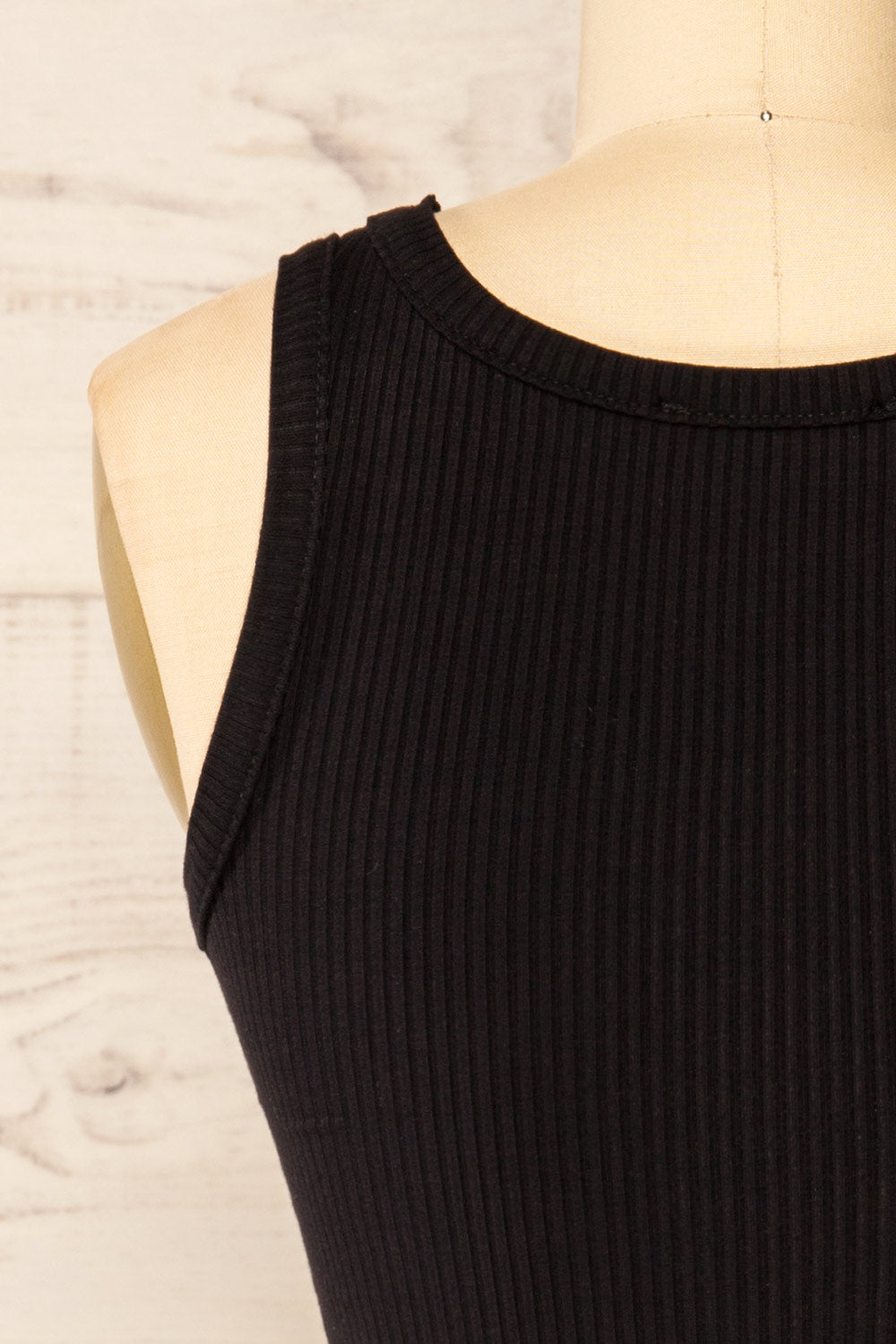 Janee Black Ribbed Cami w/ Round Neck | La petite garçonne back close-up