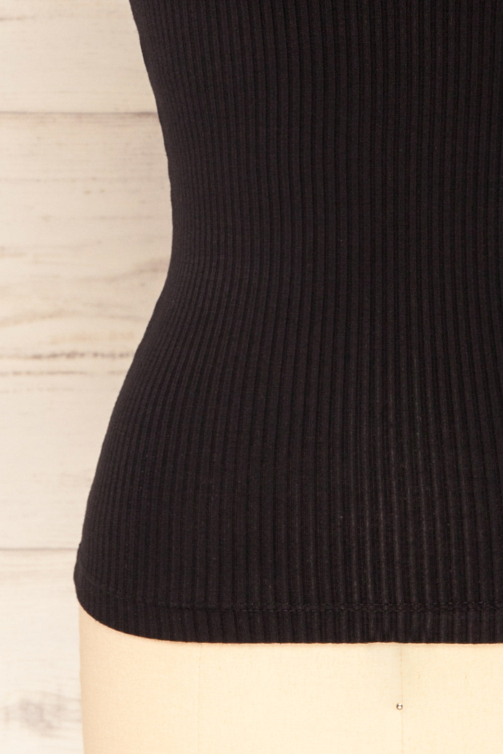 Janee Black Ribbed Cami w/ Round Neck | La petite garçonne bottom