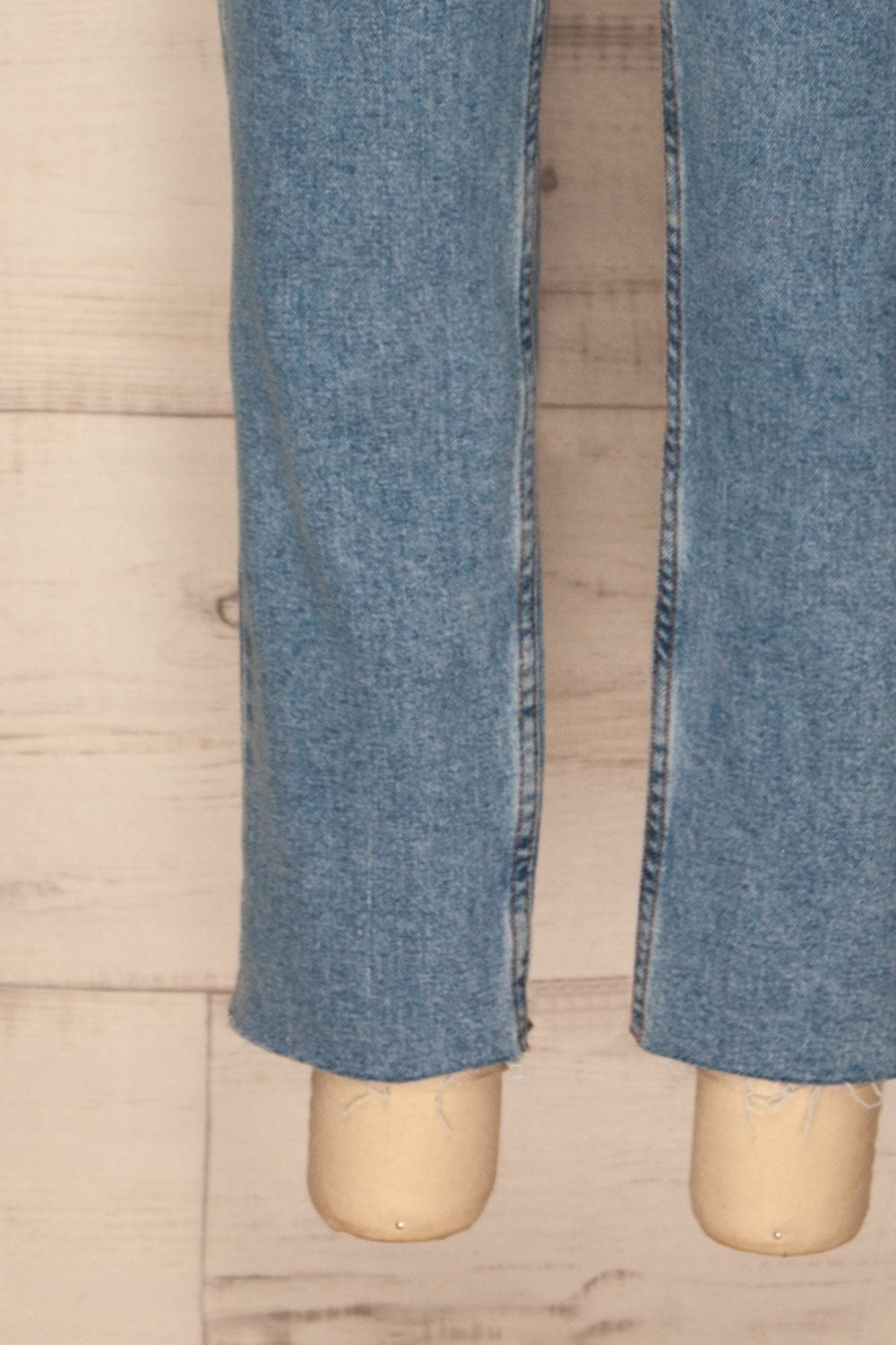 Jaromei Washed Blue Straight Cut Jeans | La Petite Garçonne