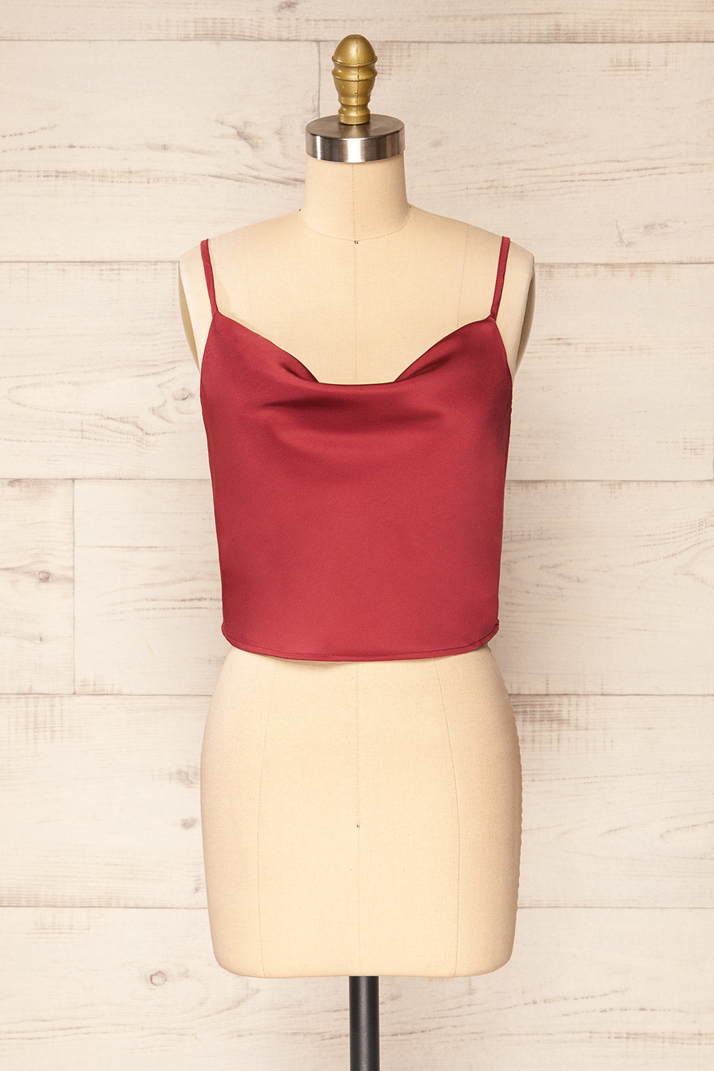 Jonca Burgundy Cropped Satin Tank Top | La petite garçonne front view