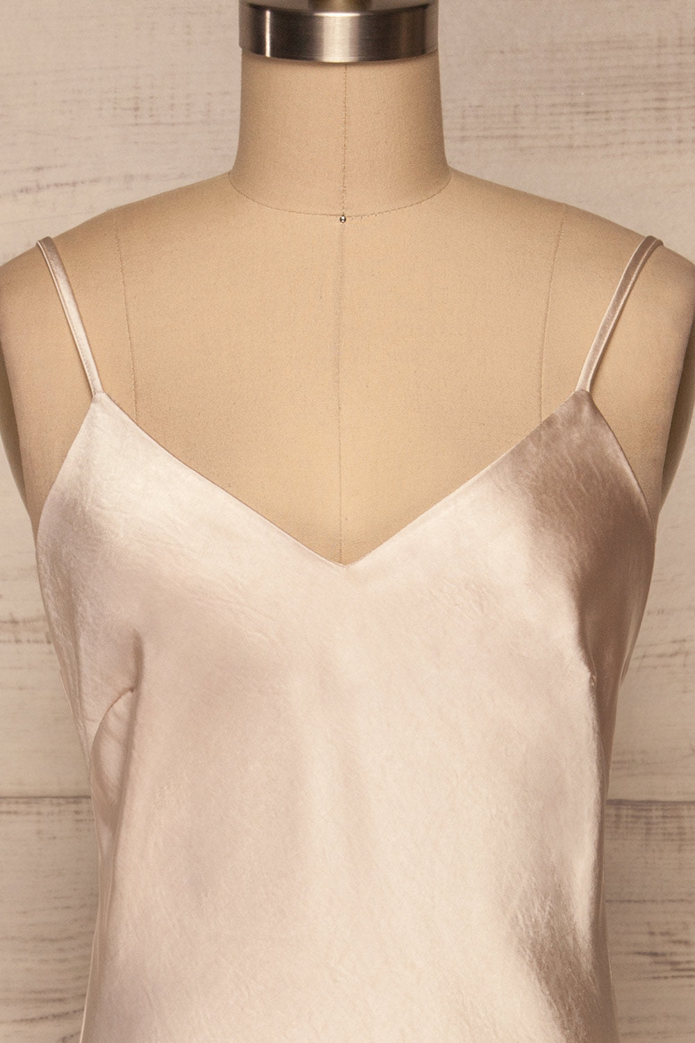 Jorie Satin Dress | Robe Satinée front close up | La Petite Garçonne