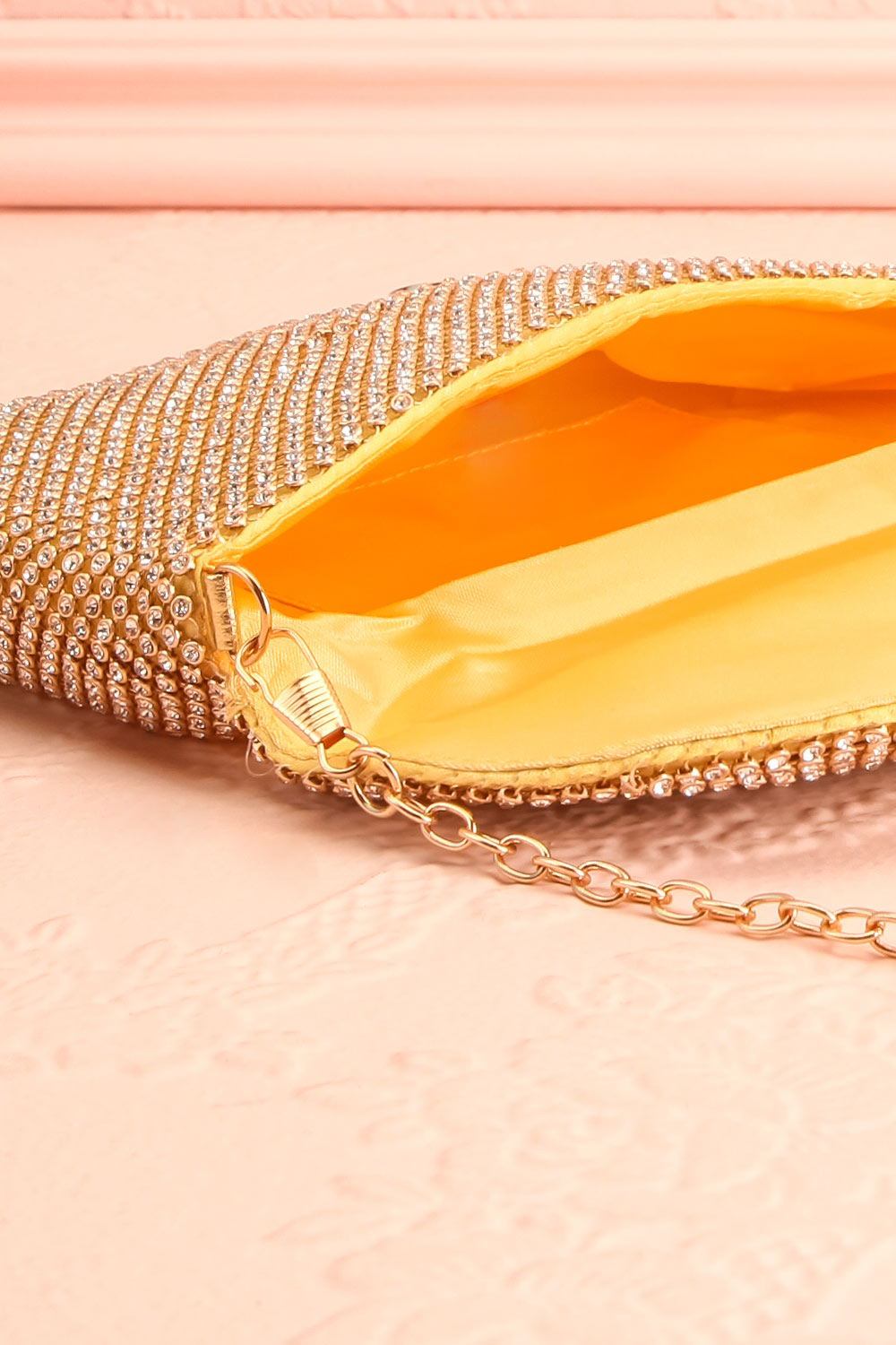 Kahaluu Gold Crystal Clutch | Sac à Main | Boutique 1861 inside close-up