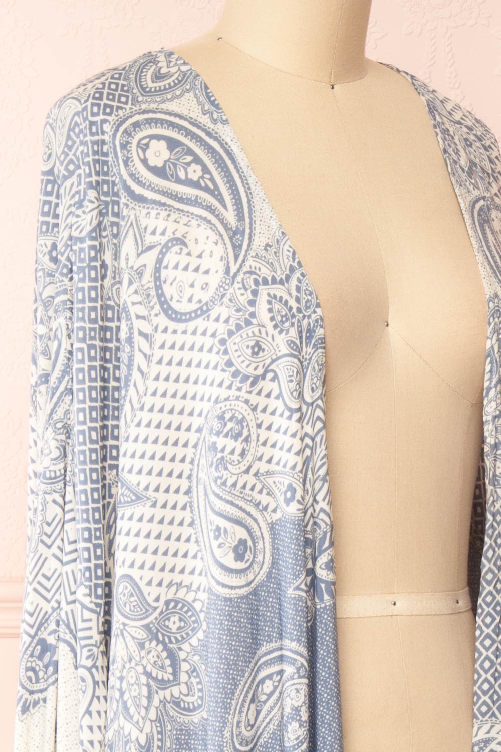 Karenne Blue & White Paisley Patterned Open Kimono | Boutique 1861 side close-up