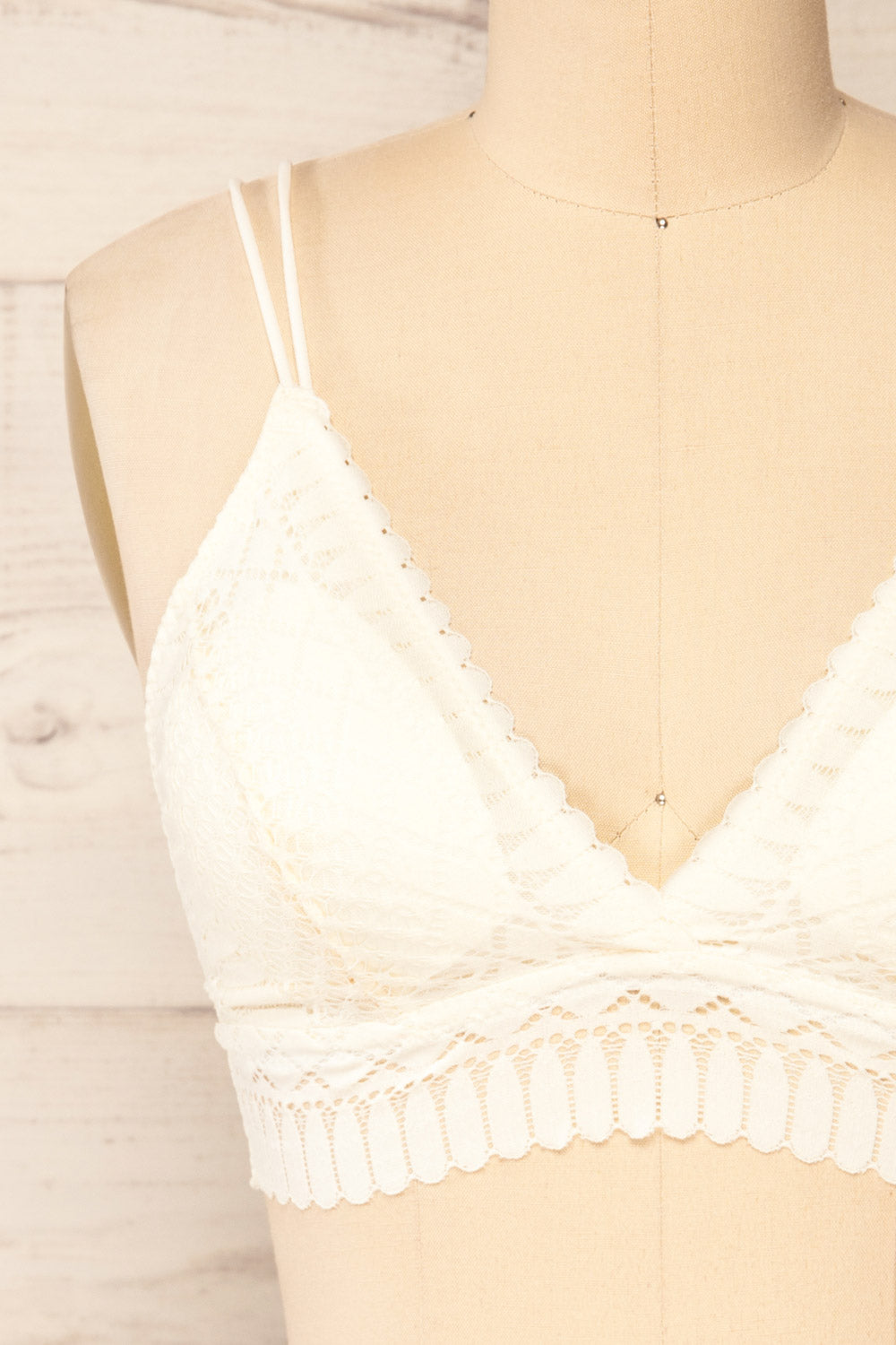 Karlik Ivory Lace Bralette | La petite garçonne front close-up