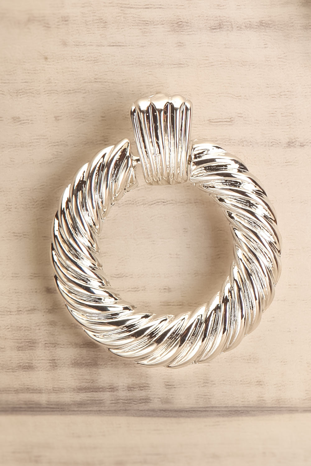Keiss Argent Silver Twisted Hoop Earrings close-up | La Petite Garçonne