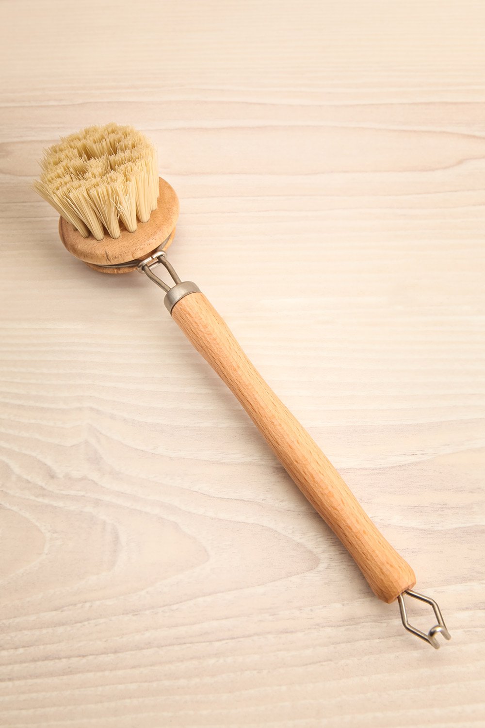 Kekaha Wood Brush | Brosse | La Petite Garçonne Chpt. 2 flat view
