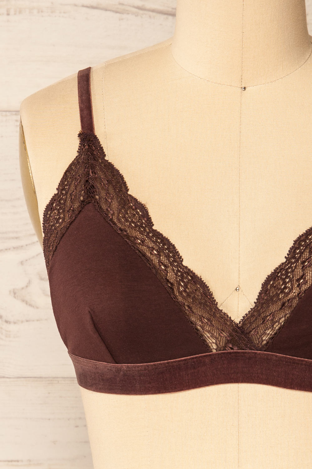 Kenitra Brown Bralette w/ Lace Trims | La petite garçonne front close-up