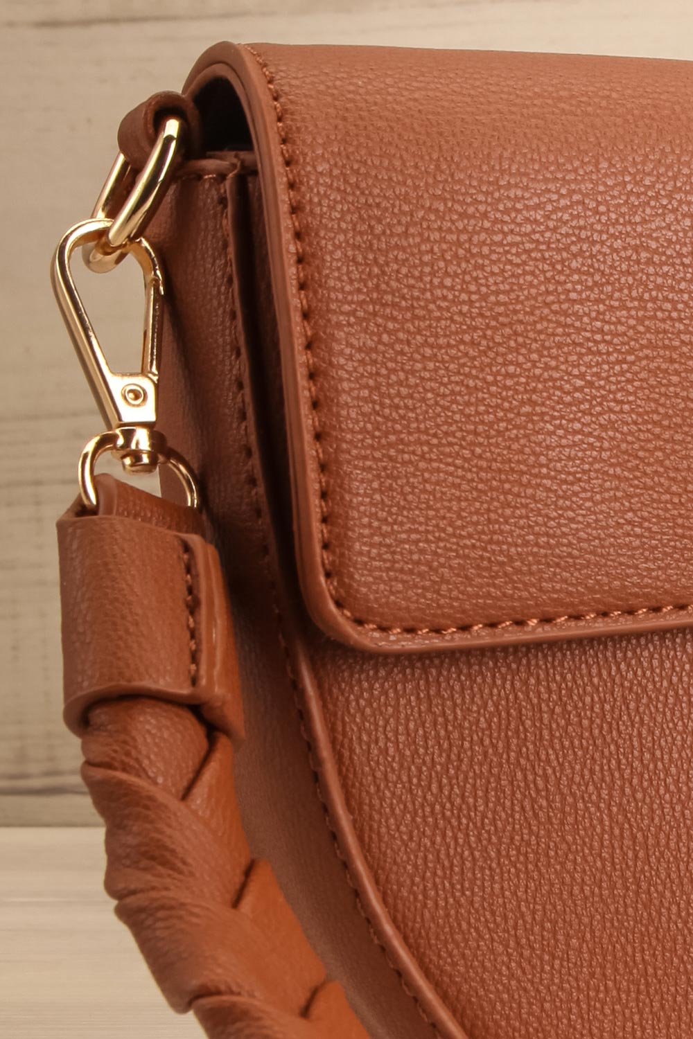 Kenneth Brown Half-Moon Crossbody Handbag | La petite garçonne side close-up