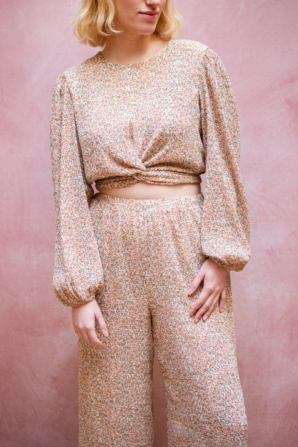 Kessel Beige Floral Cropped Wide Leg Pants | La petite garçonne model