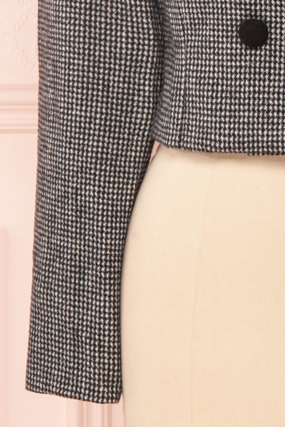Kherty Black & White Houndstooth Cropped Blazer | Boutique 1861 bottom close-up