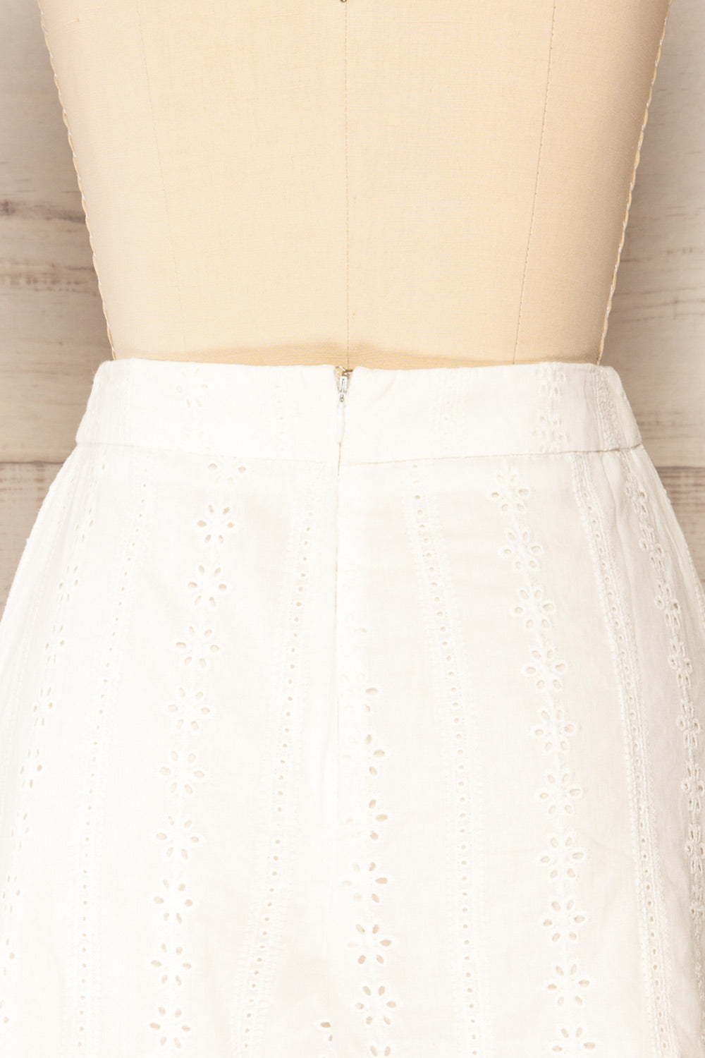 Khori White High-Waisted Embroidered Shorts | La petite garçonne back close-up