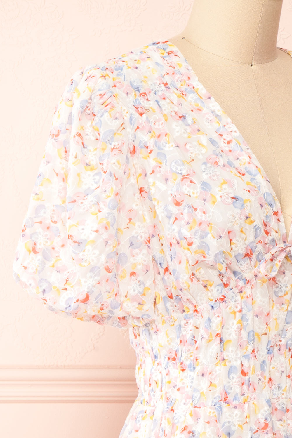 Kinnia Short Floral Dress w/ Ruched Waist | Boutique 1861 side close-up