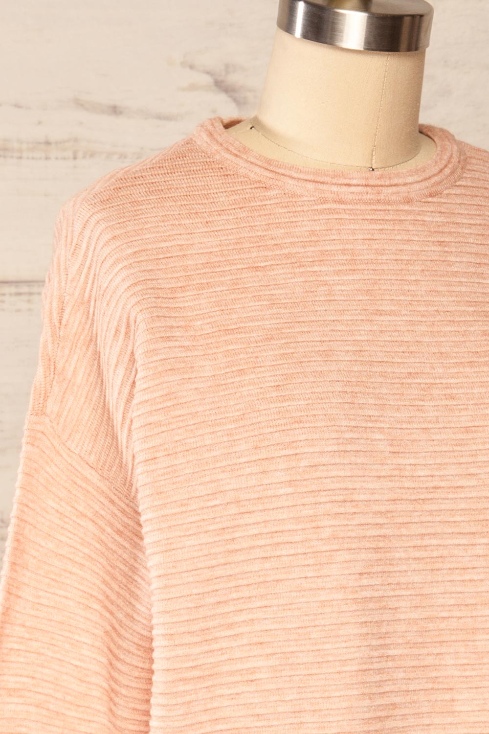 Knares Pink Cropped Ribbed Sweater | La petite garçonne side close up