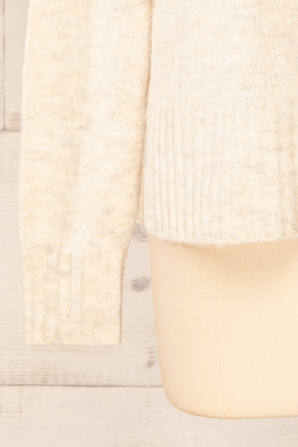 Kolono Beige Knit Turtleneck Sweater | La petite garçonne sleeve