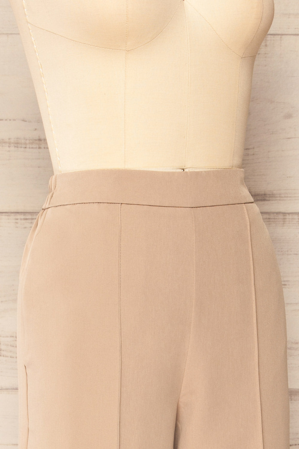 Korcula Beige High Waisted Wide Leg Pants | La petite garçonne side close-up